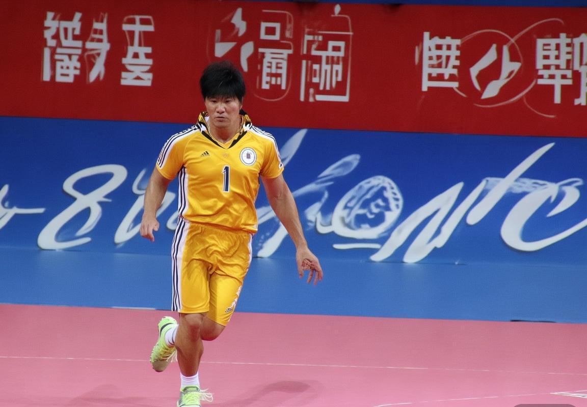 资讯：兮夜直接淘汰一支LPL！BLG打TES内战惊呆解说