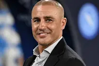 PDD、微笑、若风、Uzi、Faker：传奇选手的生涯回顾与荣耀时刻